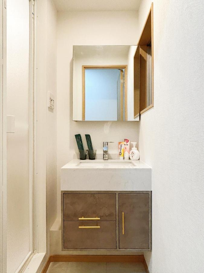 Louis House In Ueno Area Close To Jr Yamanote Line & Metro Ginza Line Walk To Ueno Park And Ameyoko Tokio